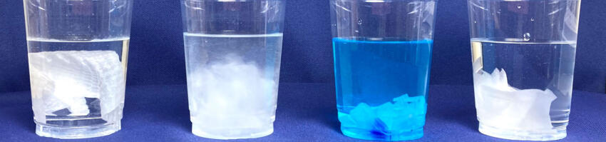 水に入れて10回ずつかきまわした