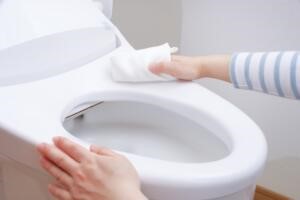 トイレ掃除は定期的に