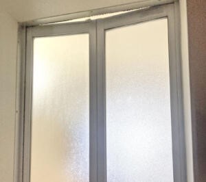 浴室ドア