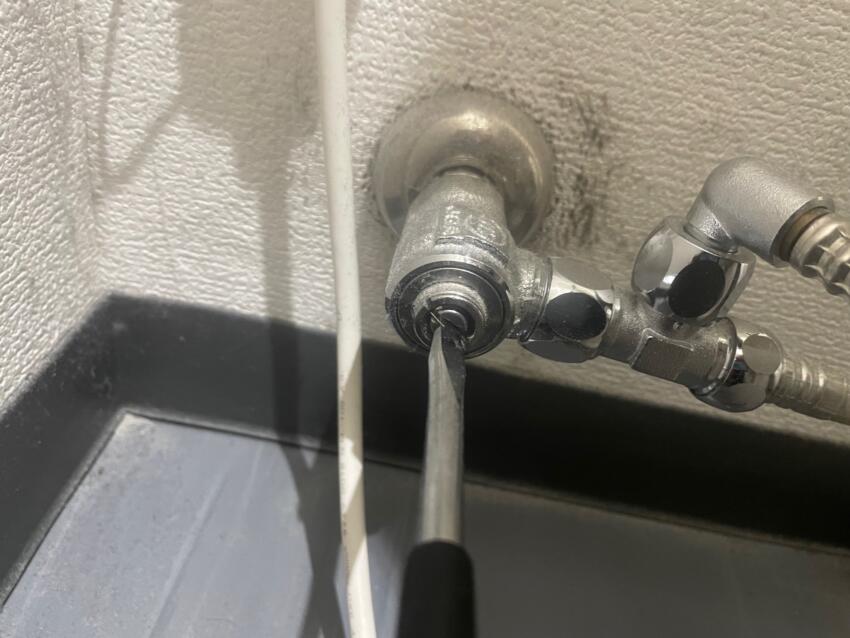 止水栓、元栓を閉める