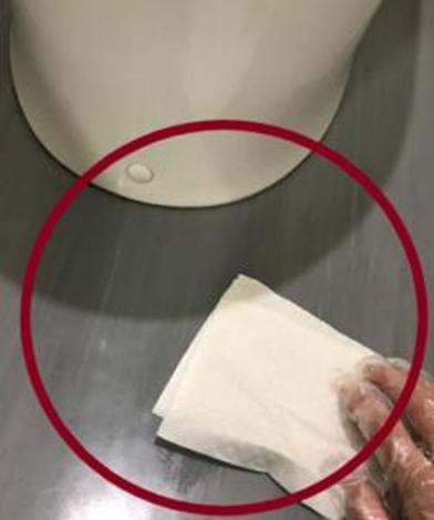 トイレの床 拭き掃除