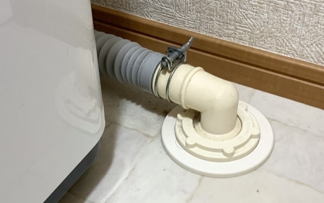 【洗濯場】トラップ内に糸くずや埃が塊りになる