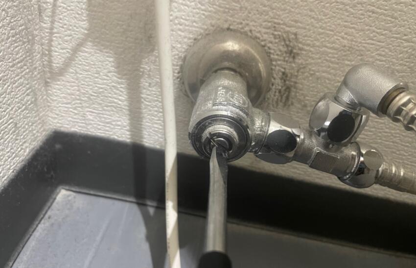 止水栓の閉め方・開け方のコツ