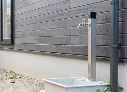 屋外の立水栓 などの手洗いに止水栓はない