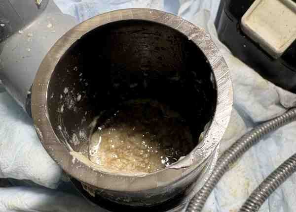 キッチンの配管つまりの原因
